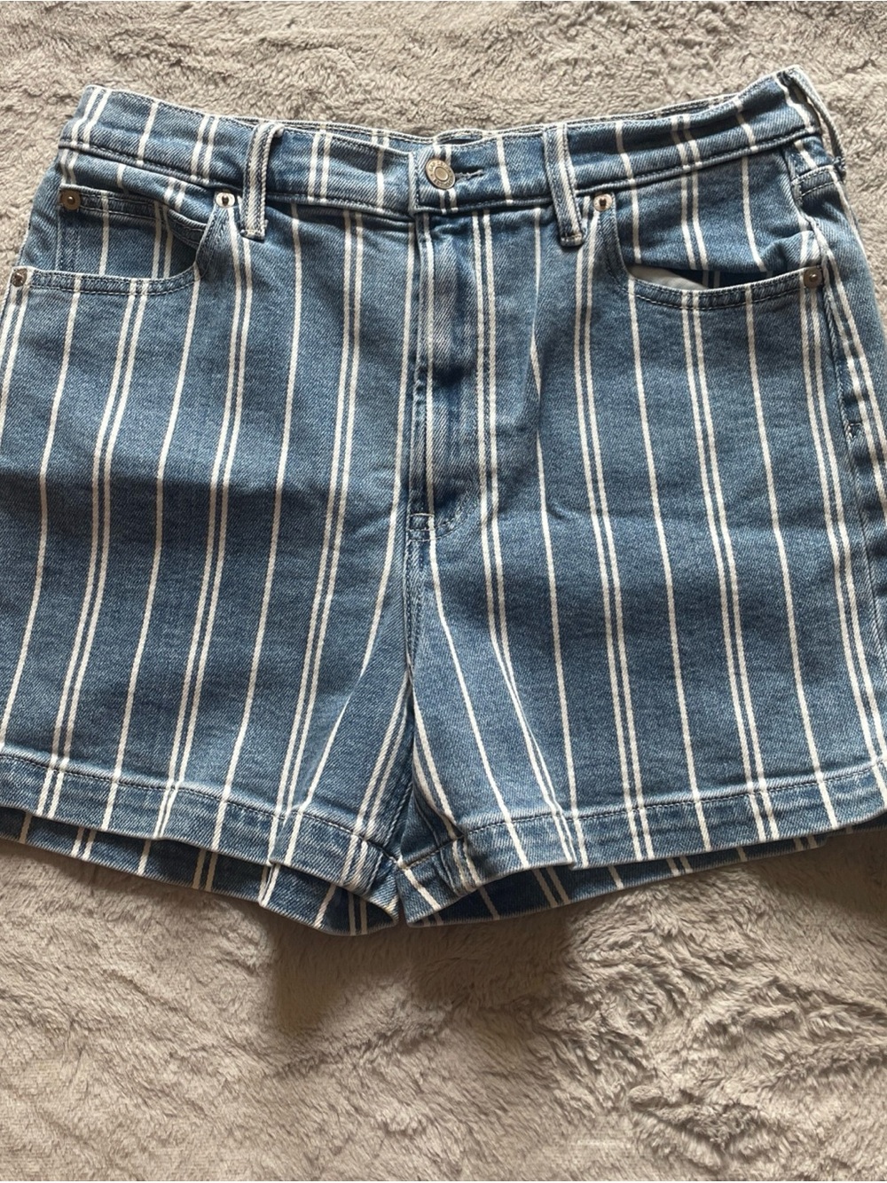 GAP Blue and White Vertical-Stripe Denim Shorts mom jeans 10/30